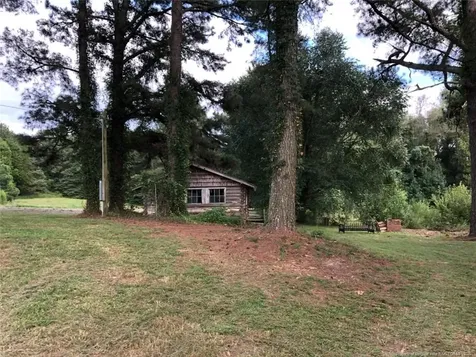 10958 And 10962 Nc 904 Fairmont NC 28340
