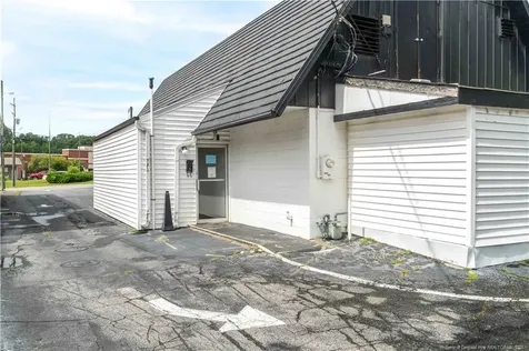 3449 Robinhood Road Winston Salem NC 27106