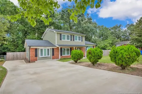 5302 Foxfire Road Fayetteville NC 28303