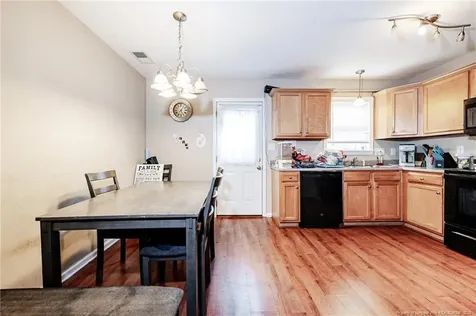 456 Cityview Lane Fayetteville NC 28301