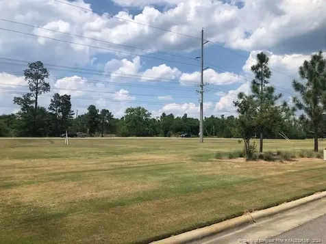 6415 Fayetteville Road Raeford NC 28376