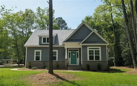 816 Red Hawk Place Vass NC 28394