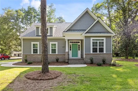 816 Red Hawk Place Vass NC 28394