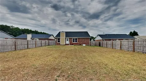 5687 Juneberry Lane Fayetteville NC 28304