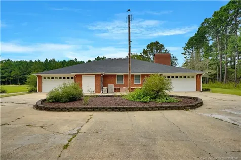 1882 Dunn Road Eastover NC 28312