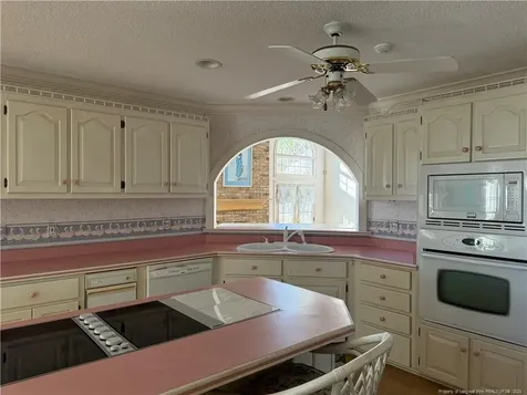 908 E Prospect Avenue Raeford NC 28376