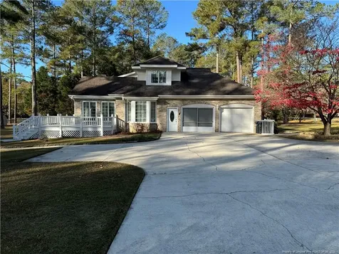 908 E Prospect Avenue Raeford NC 28376