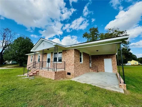 105 E Railroad Street Pembroke NC 28372