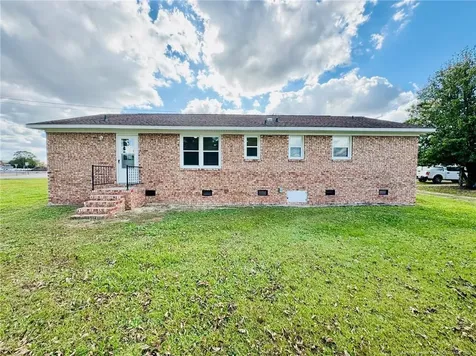 105 E Railroad Street Pembroke NC 28372