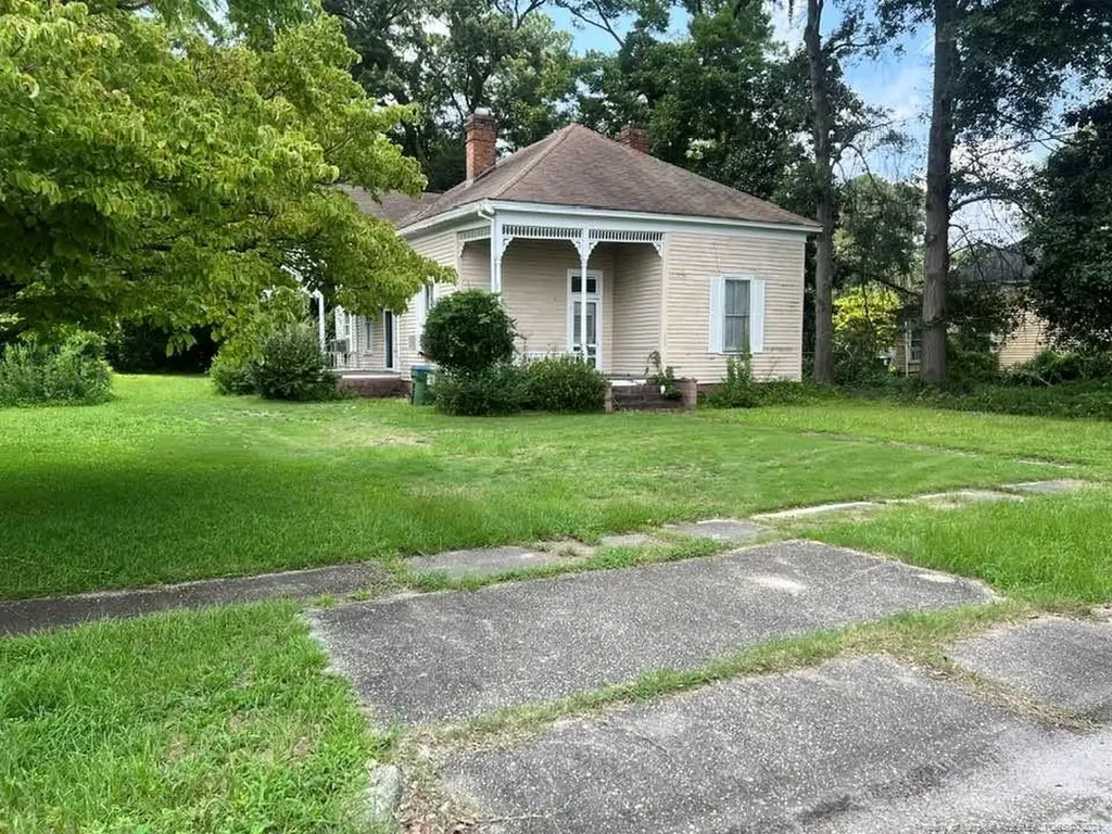 203 N Hines Street Rowland NC 28383