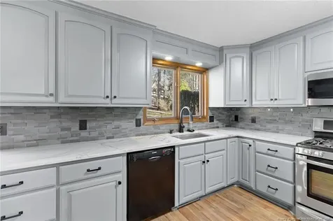 527 Perth Drive Sanford NC 27332