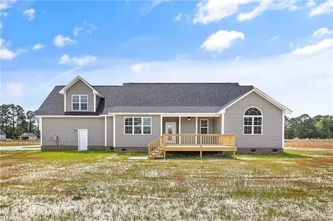 3018 Dinwiddle Drive Wade NC 28395