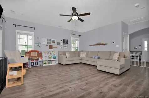 284 Weston Woods Street Raeford NC 28376