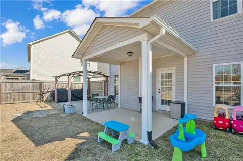 284 Weston Woods Street Raeford NC 28376