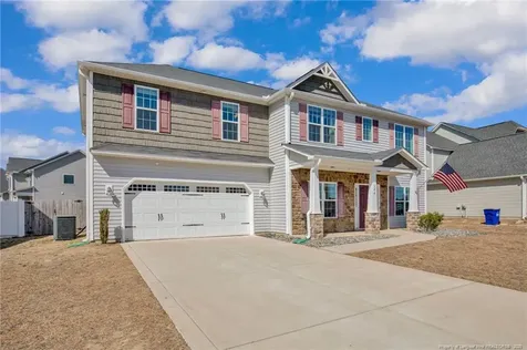 284 Weston Woods Street Raeford NC 28376