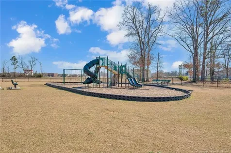 284 Weston Woods Street Raeford NC 28376