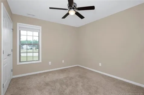 1093 Saint Johns Loop Raeford NC 28376