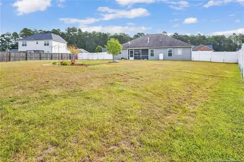 1093 Saint Johns Loop Raeford NC 28376