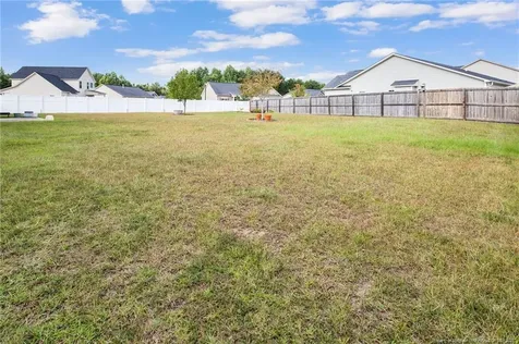 1093 Saint Johns Loop Raeford NC 28376