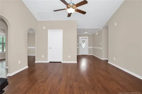 1093 Saint Johns Loop Raeford NC 28376