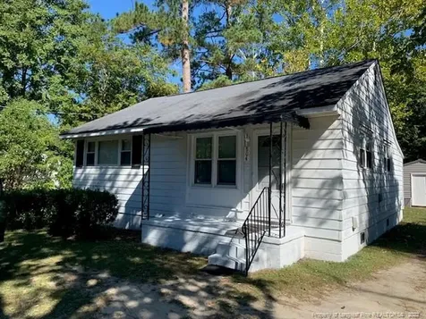 804 Saunders Street Raeford NC 28376