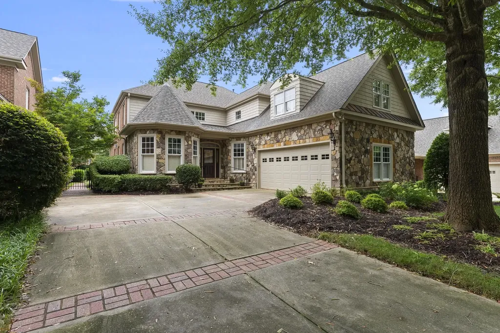 2045 Langham Lane Raleigh NC 27615
