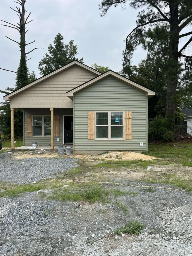 606 W Noble Street Selma NC 27576