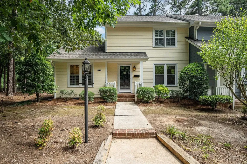 1516 Woodcroft Drive Raleigh NC 27609