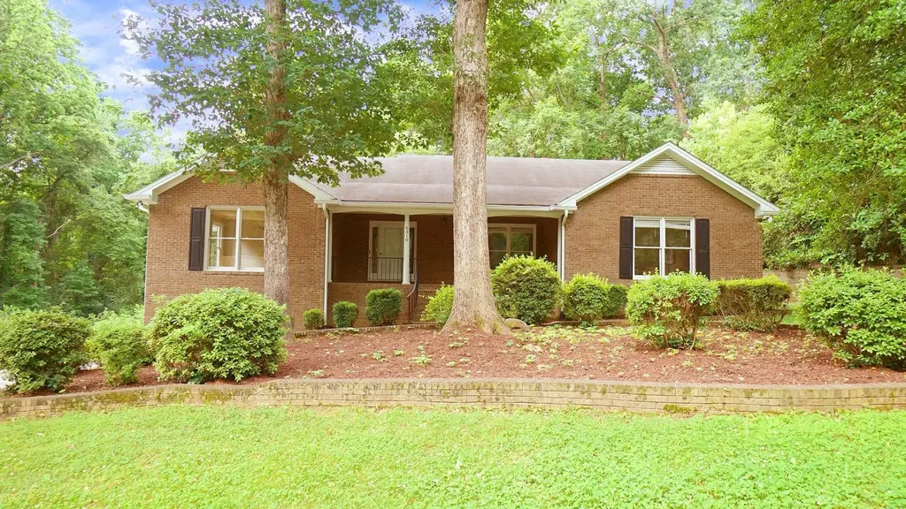 6319 Gainsborough Drive Raleigh NC 27612