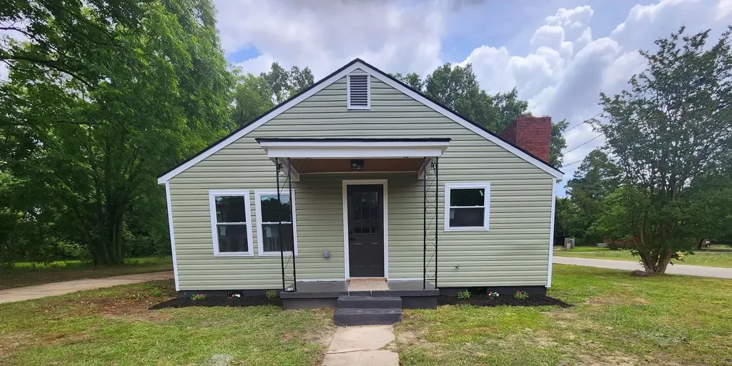 411 E Cleveland Street Dunn NC 28334