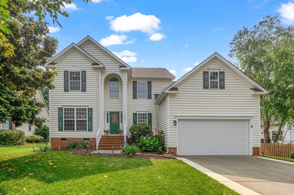 8909 Eaglebrook Court Raleigh NC 27617