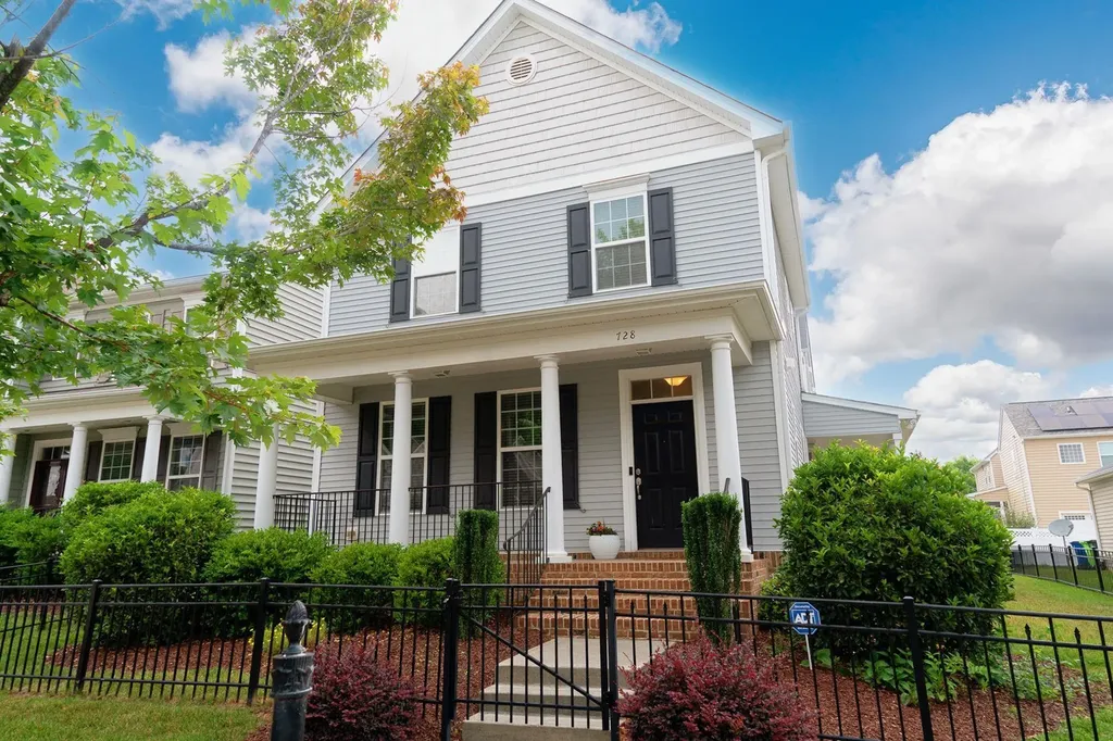 728 Resplendent Place Raleigh NC 27603