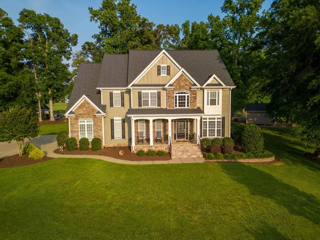 2005 Rockwall Farms Lane Fuquay Varina NC 27526
