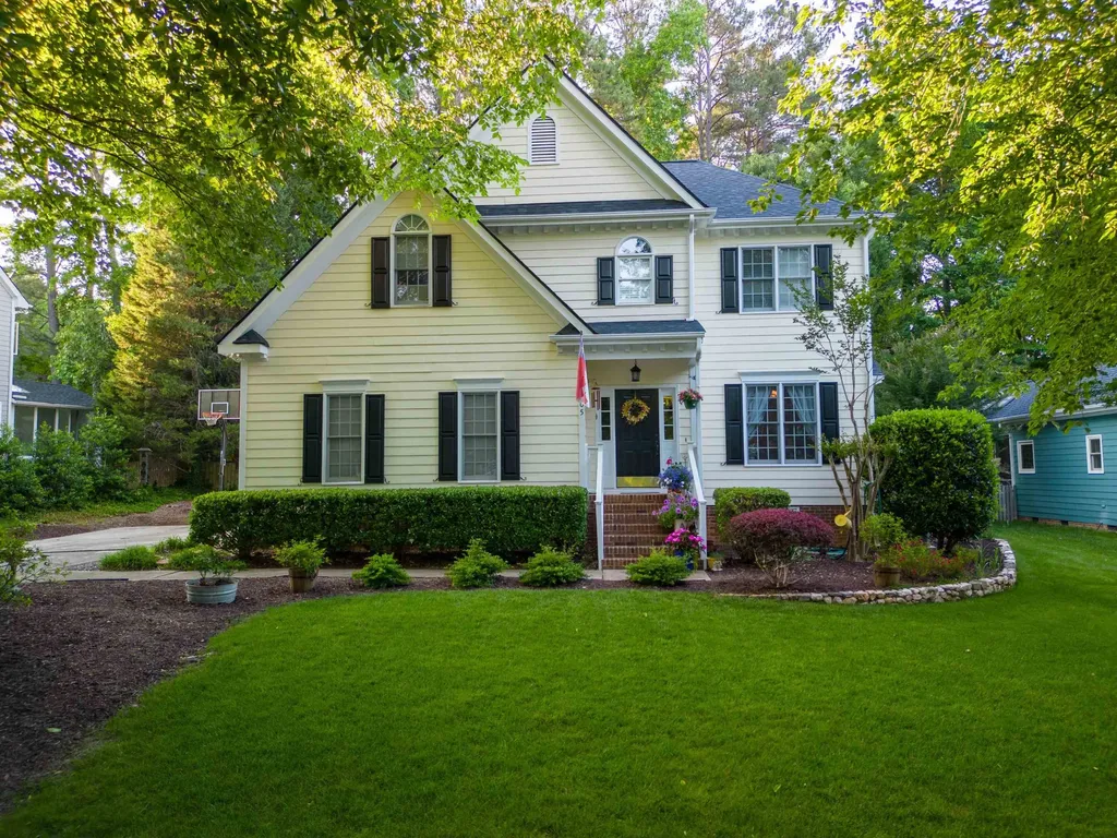 105 Holly Park Drive Holly Springs NC 27540
