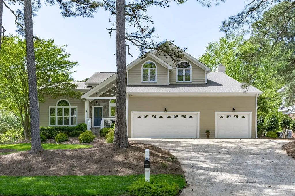 8845 Wildwood Links Raleigh NC 27613
