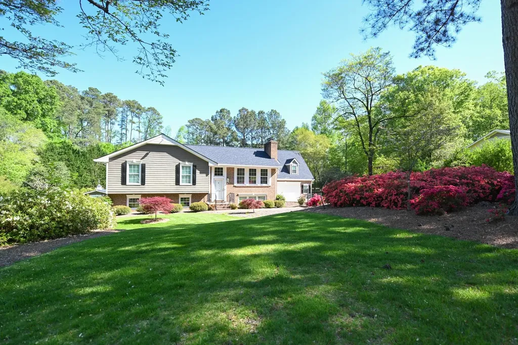 1514 N Gleneagle Drive Garner NC 27529