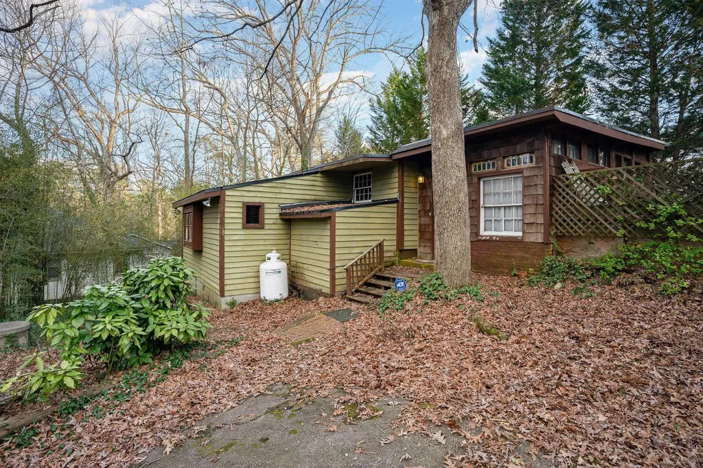 4033 Greenleaf Street Raleigh NC 27606