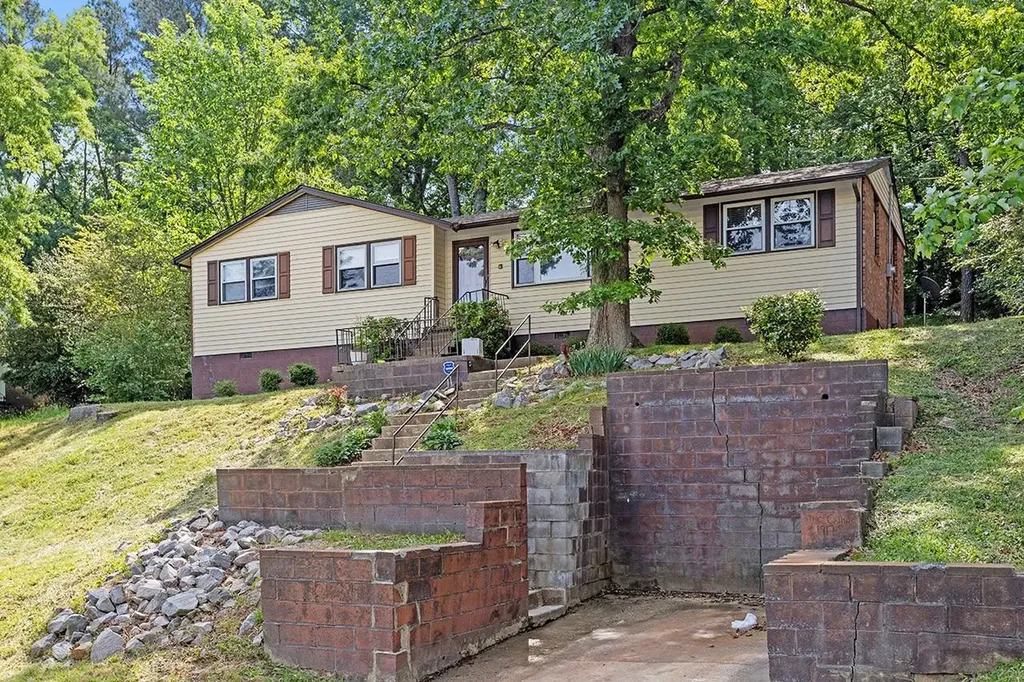 1917 Southgate Drive Raleigh NC 27610