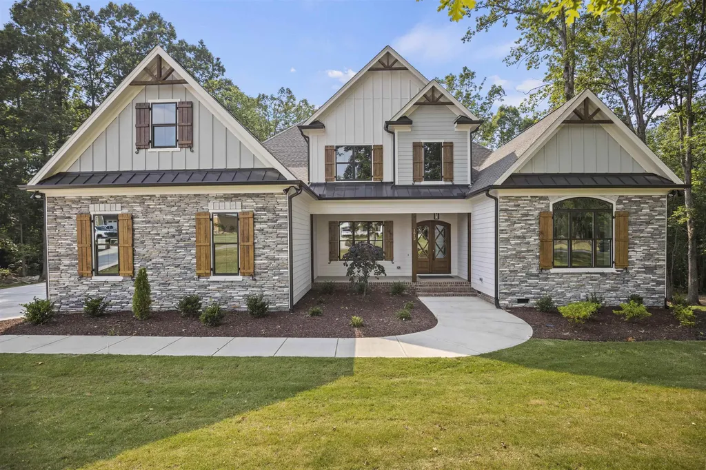 1612 Sweetwater Lane Raleigh NC 27610