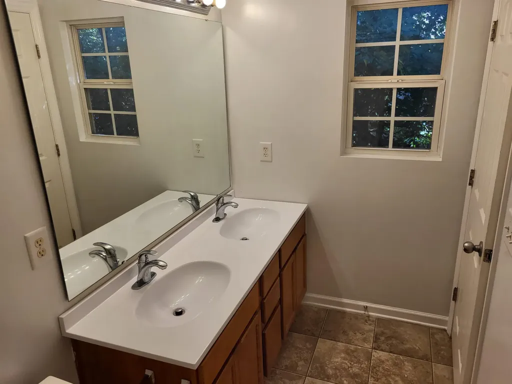 1606 Oxleymare Drive Raleigh NC 27610