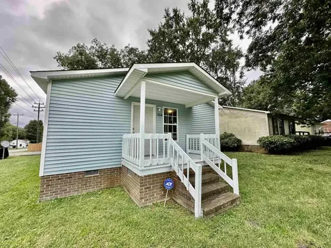 1304 Queen Ann Street Burlington NC 27217