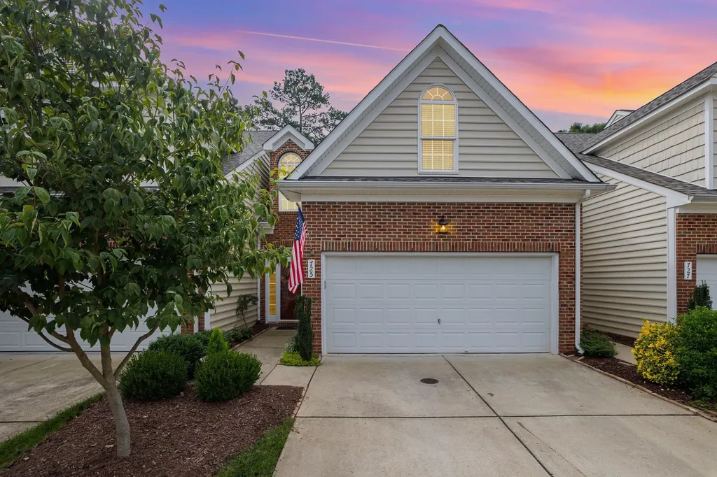 725 Swan Neck Lane Raleigh NC 27615