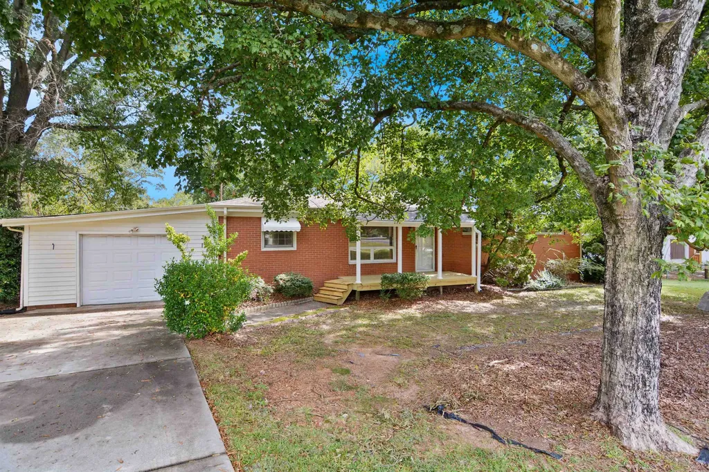 4808 Dillard Drive Raleigh NC 27606