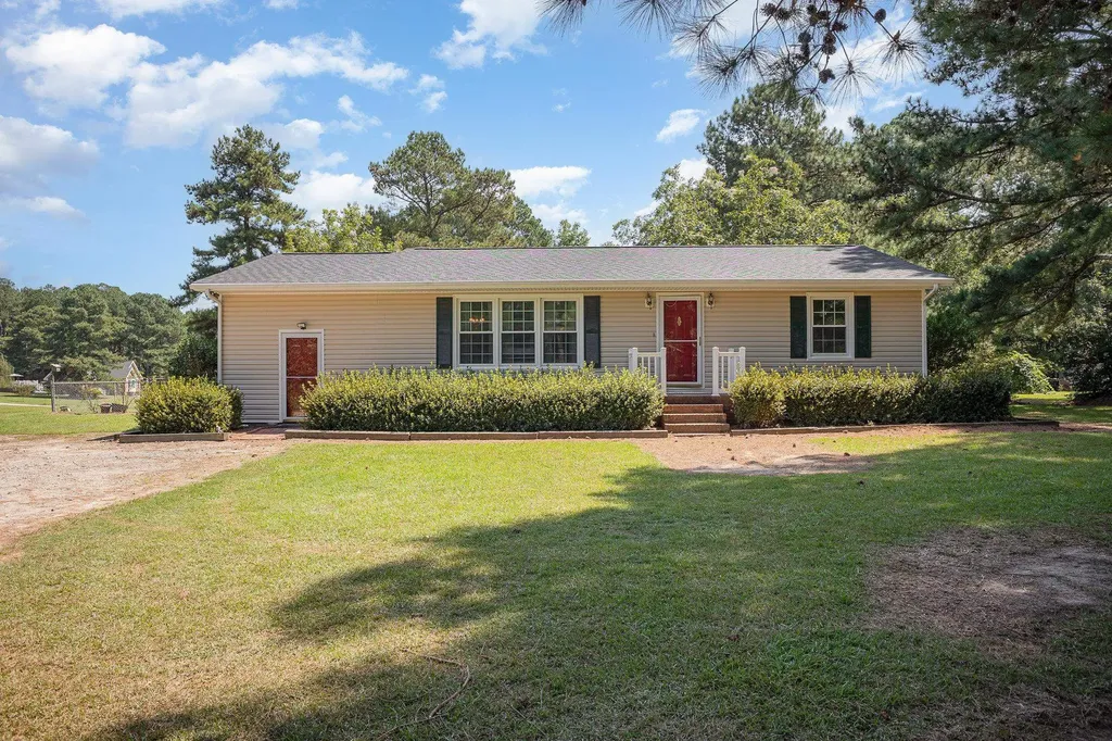28 Dewar Street Fuquay Varina NC 27526