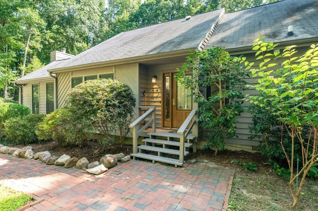 23 Deerfield Trail Chapel Hill NC 27516