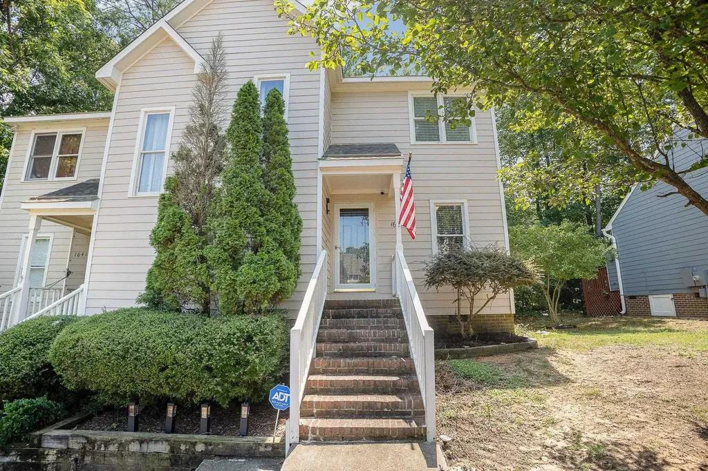 1643 Oakland Hills Way Raleigh NC 27604