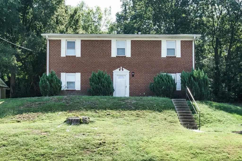 2005 Southgate Drive Raleigh NC 27610