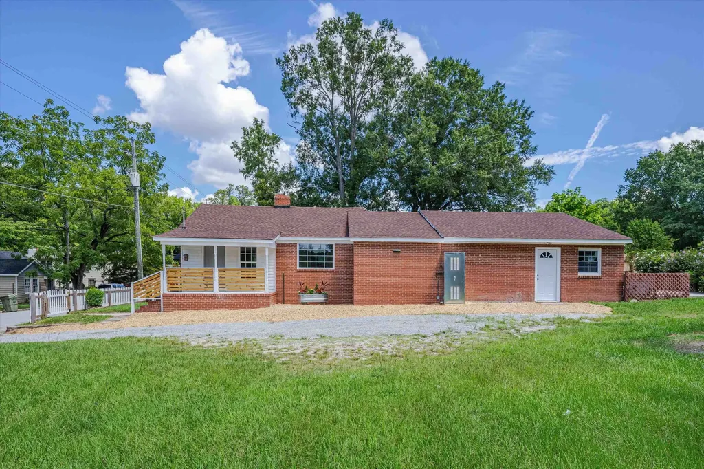 132 N West Street Fuquay Varina NC 27526