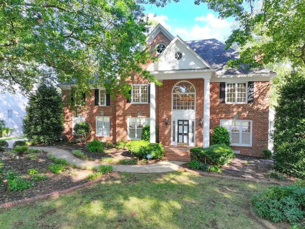 8844 Wildwood Links Raleigh NC 27613