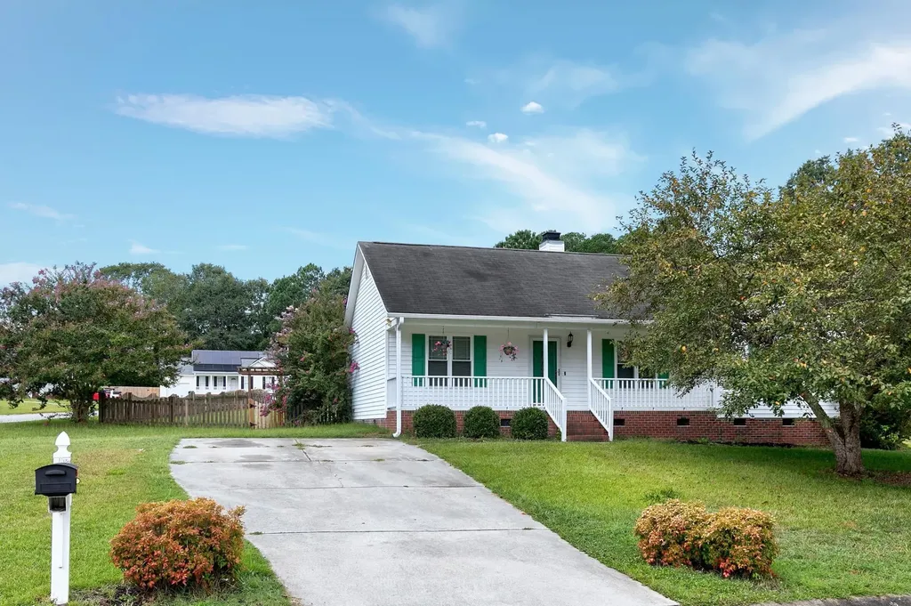 808 S Phillips Pointe Drive Fuquay Varina NC 27526